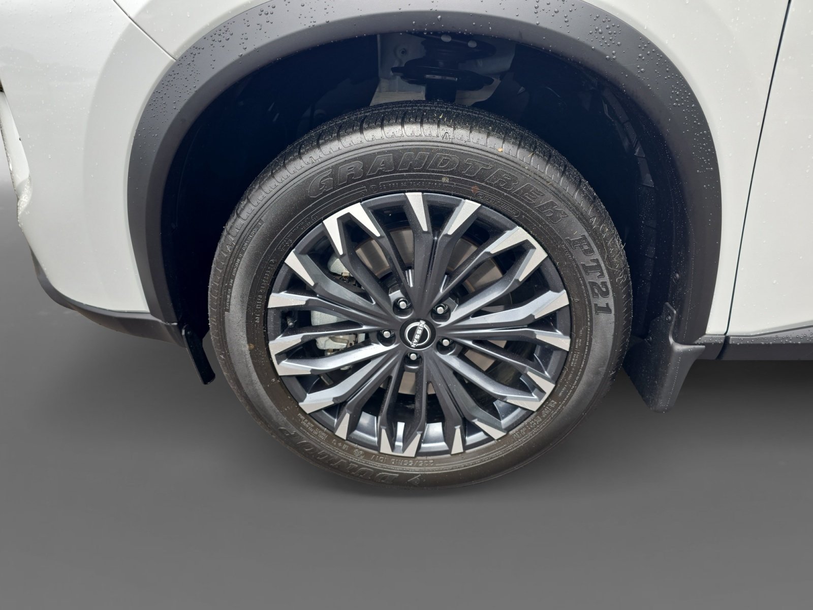 Certified 2025 Nissan Rogue SL w/ Tech Package FWD image 10