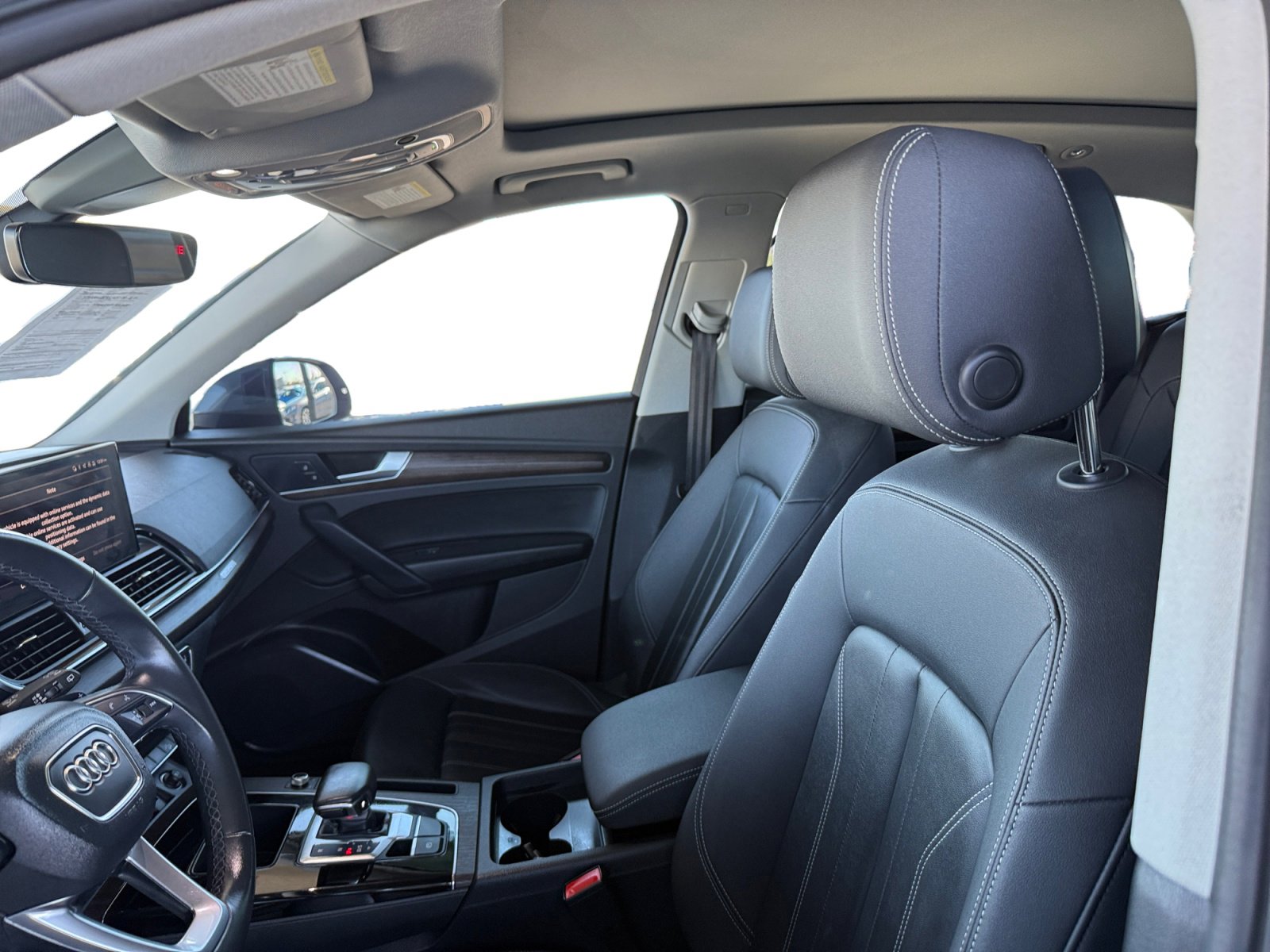 Used 2023 Audi Q5 2.0T Premium w/ Convenience Package image 10