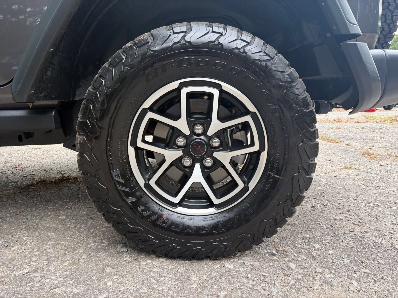 Used 2025 Jeep Wrangler Unlimited Rubicon AWD/4WD image 29