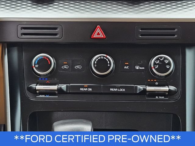 Used 2024 Kia Carnival LX FWD image 27