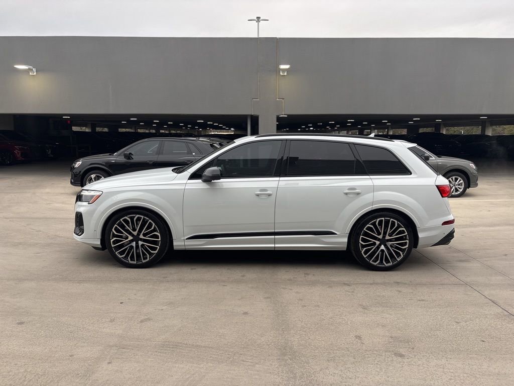 New 2026 Audi SQ7 Prestige image 9