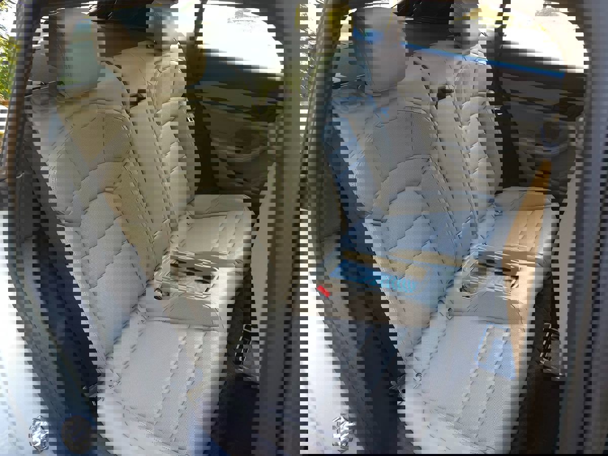 Used 2023 Porsche Taycan 4 Cross Turismo w/ Premium Package image 17