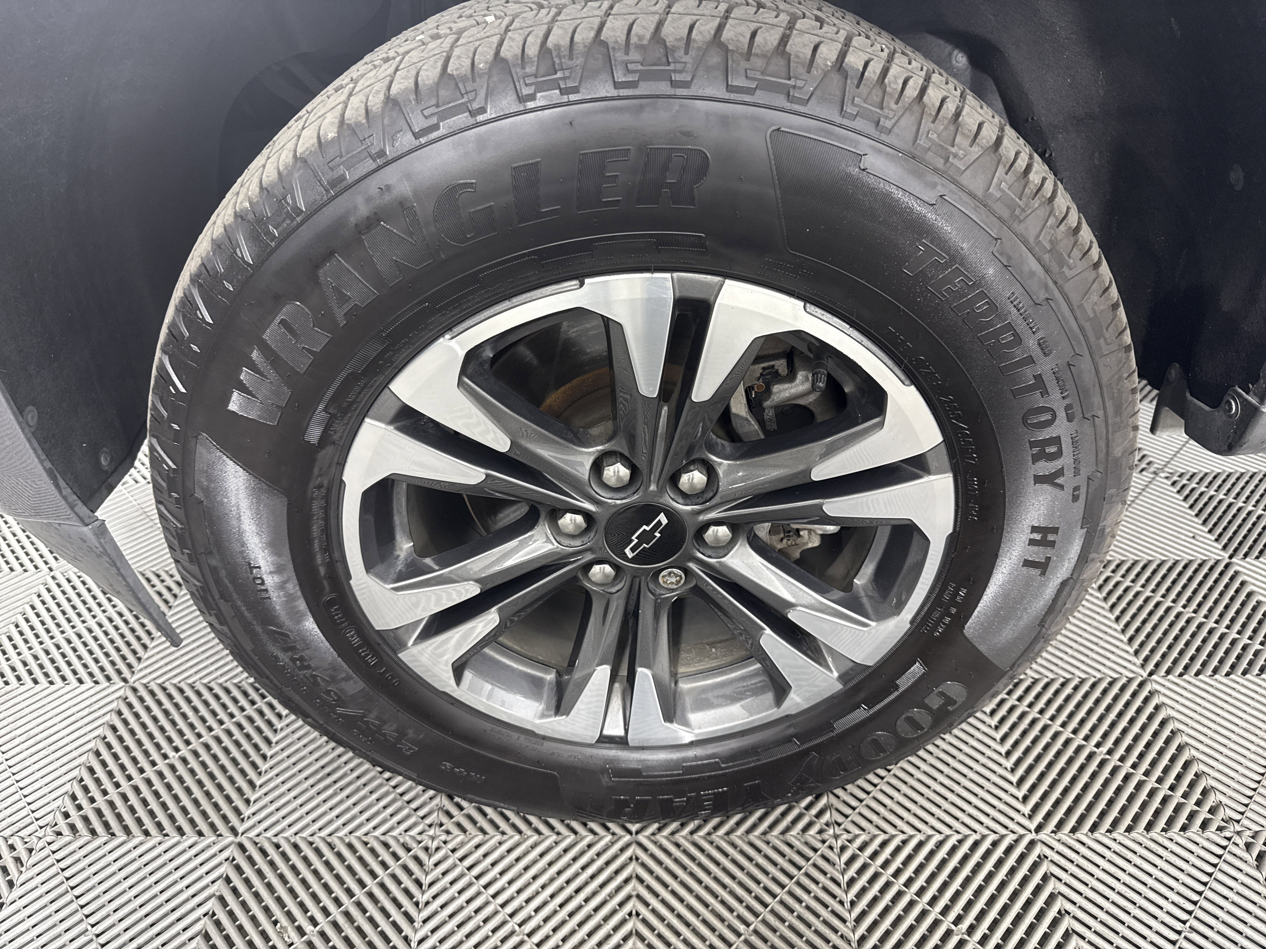 Used 2022 Chevrolet Colorado Z71 w/ Safety Package image 11