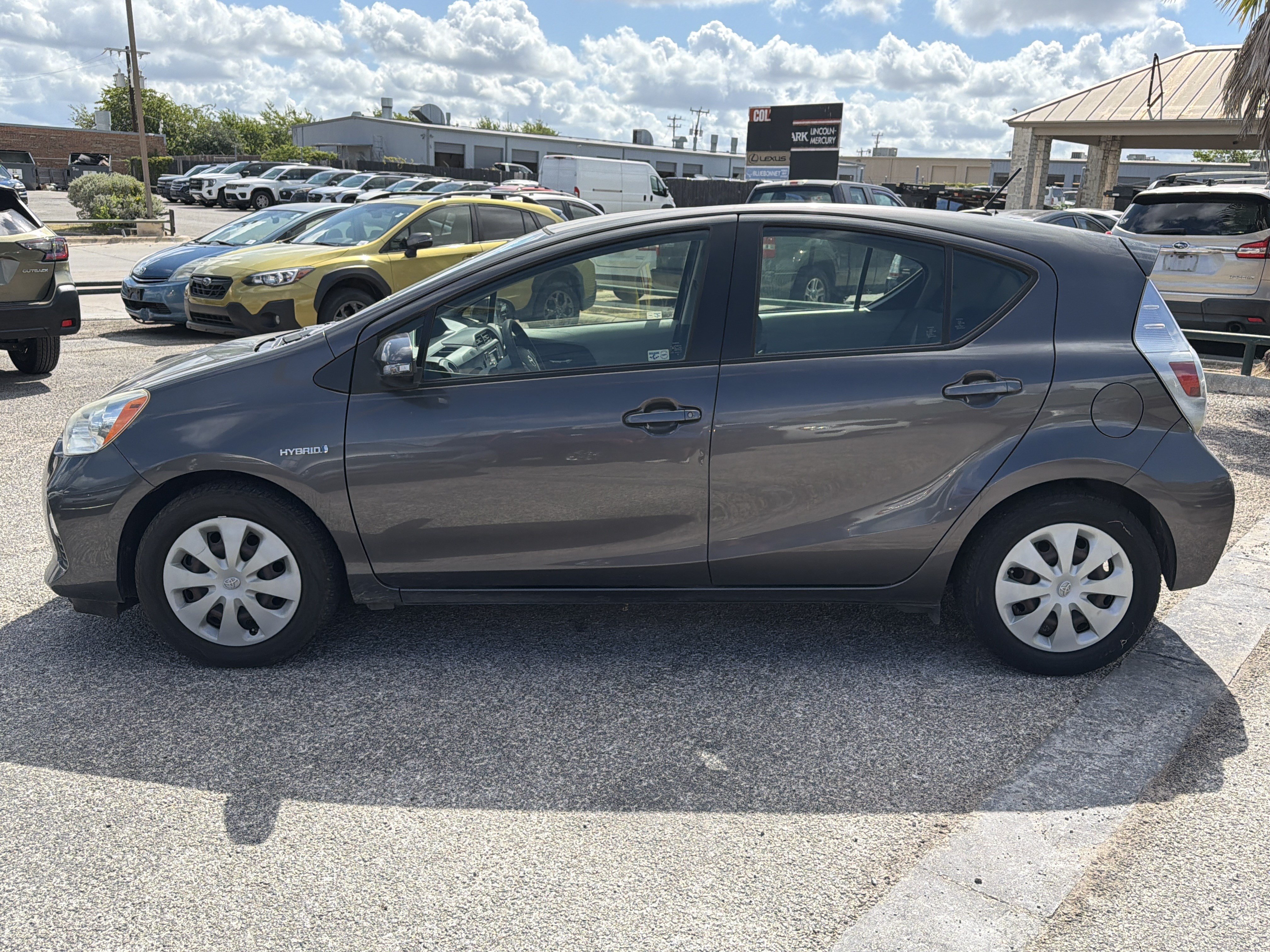 Used 2013 Toyota Prius C Three FWD image 6