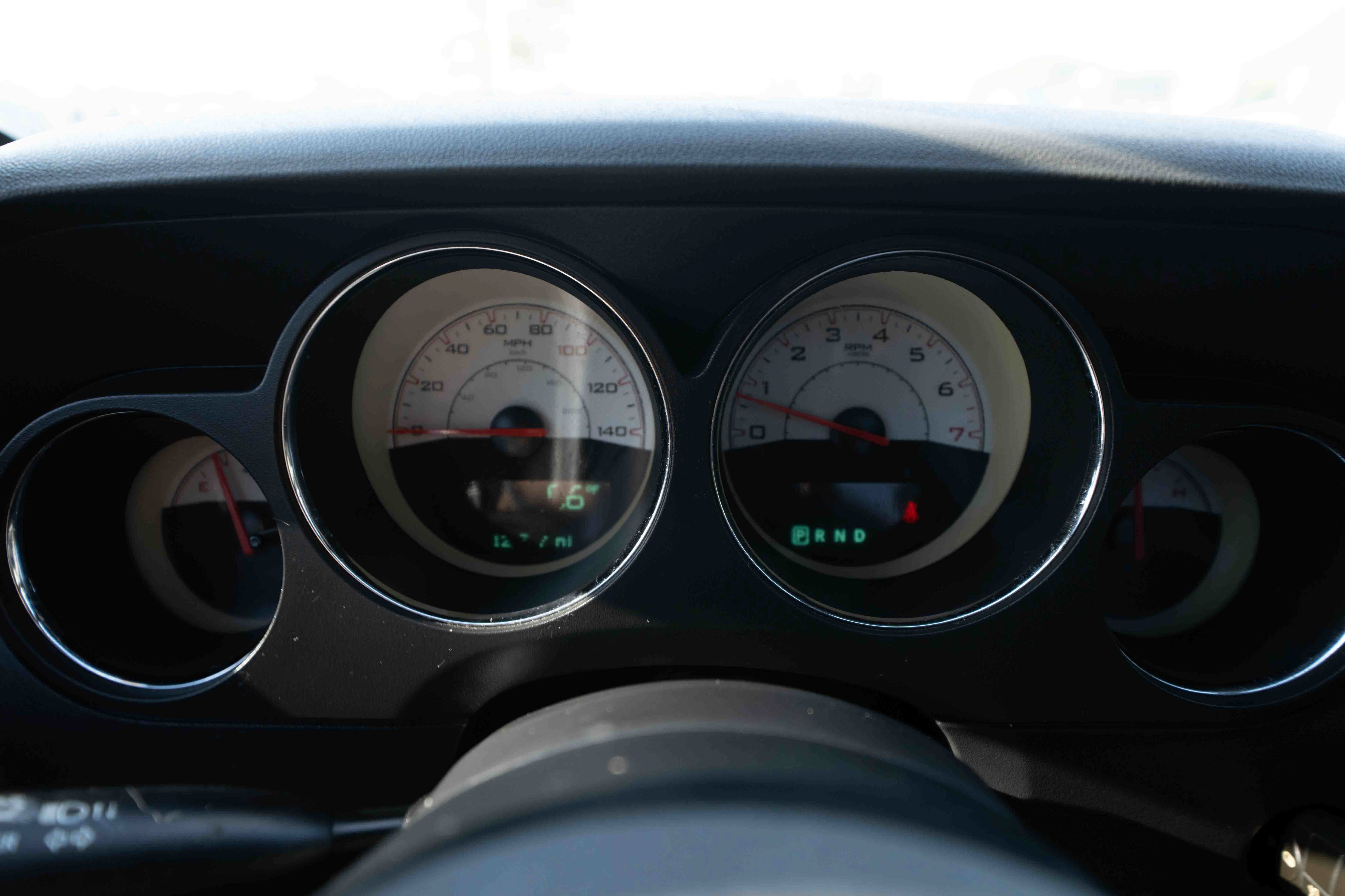 Used 2014 Dodge Challenger SXT RWD image 15
