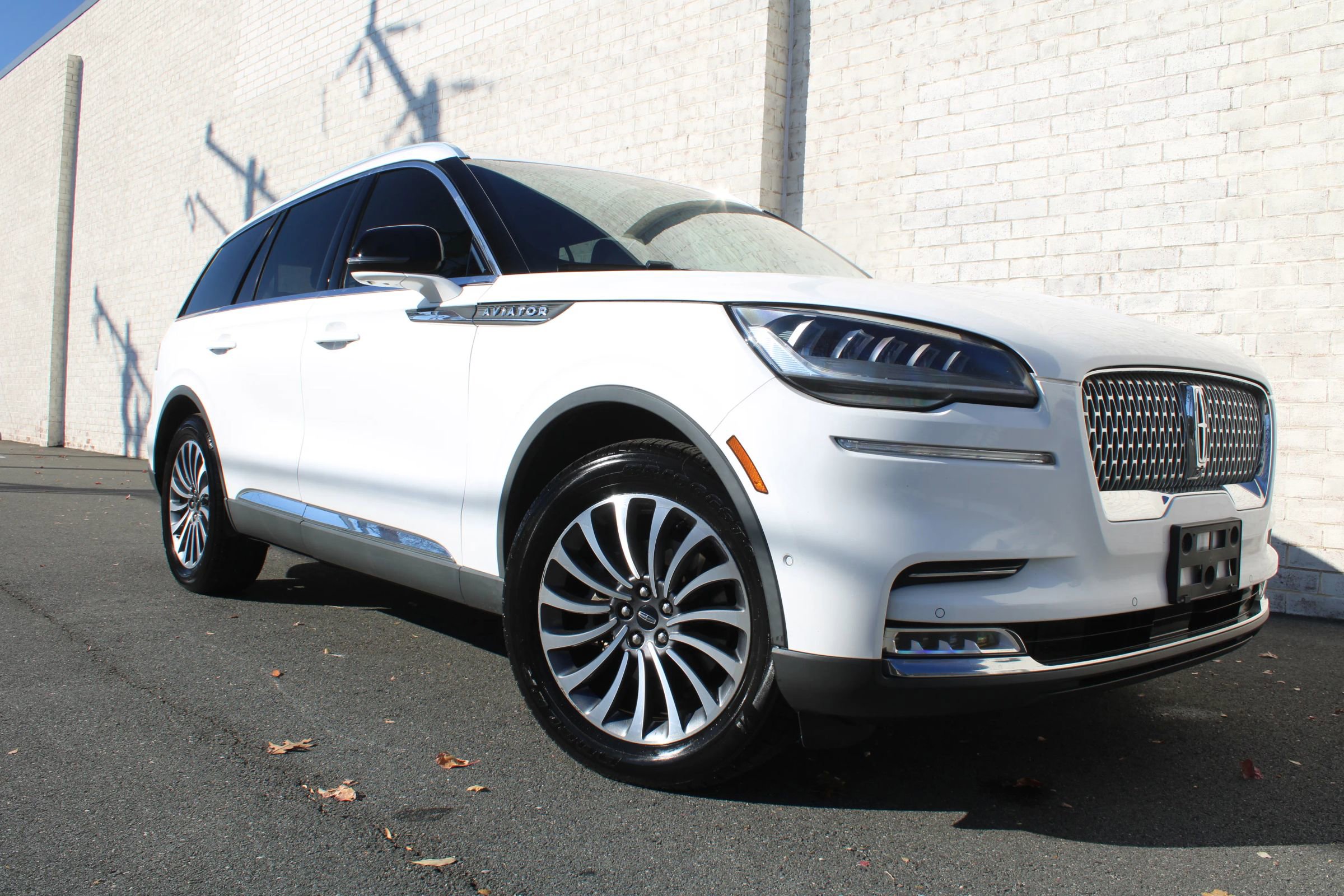 Used 2020 Lincoln Aviator Reserve w/ Equipment Group 201A image 8