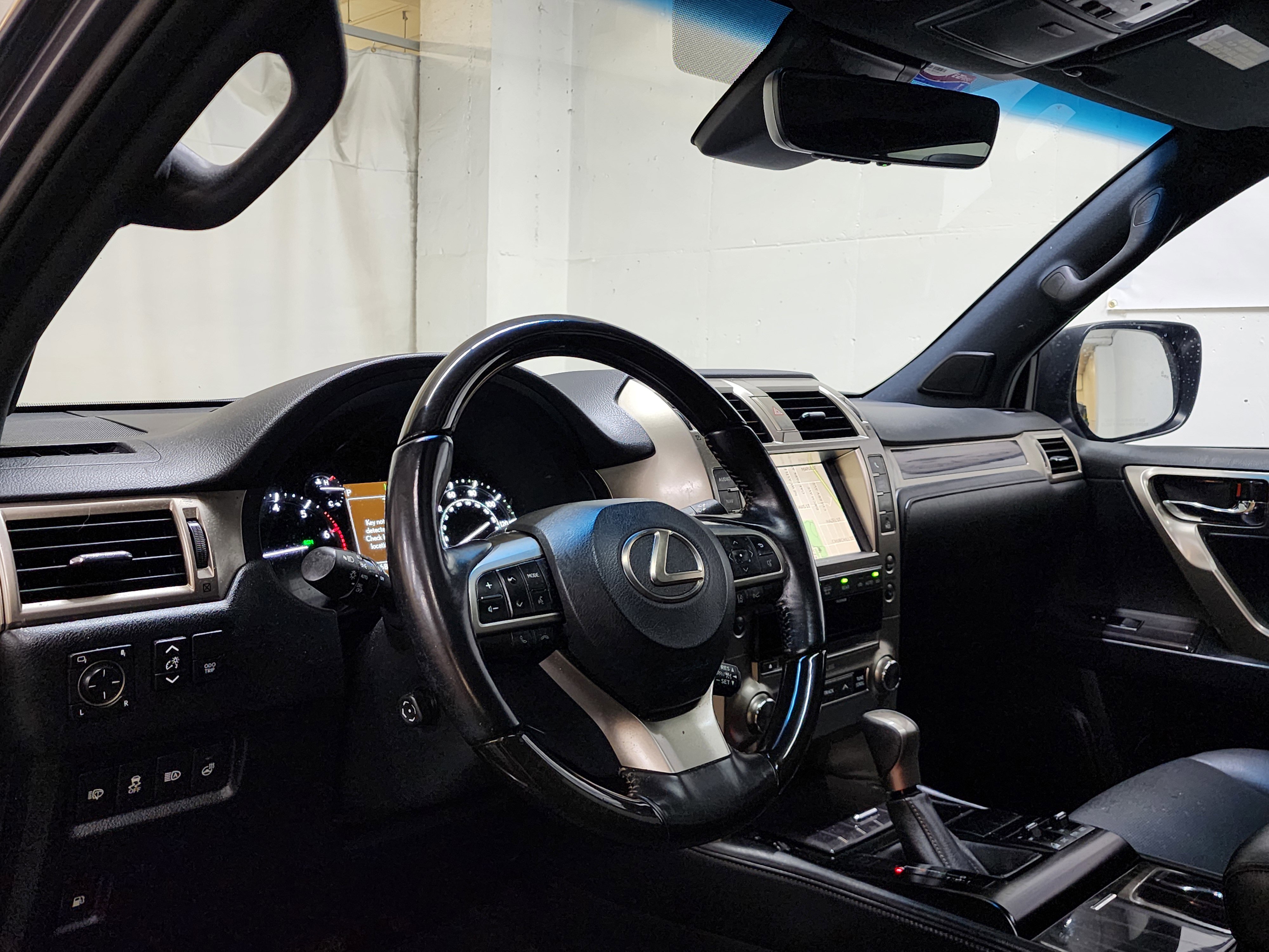 Used 2021 Lexus GX 460 Premium image 12