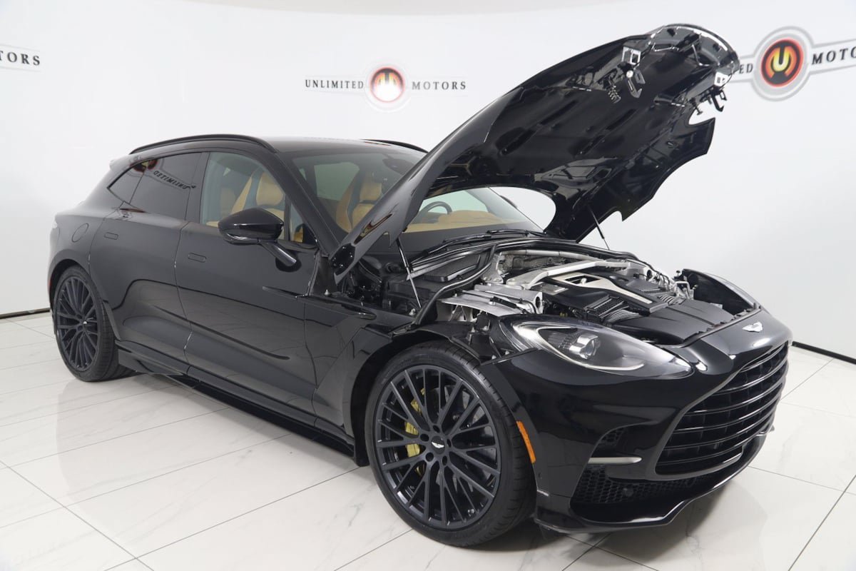 Used 2023 Aston Martin DBX 707 image 29