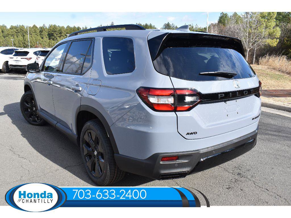 New 2026 Honda Pilot Black Edition image 5