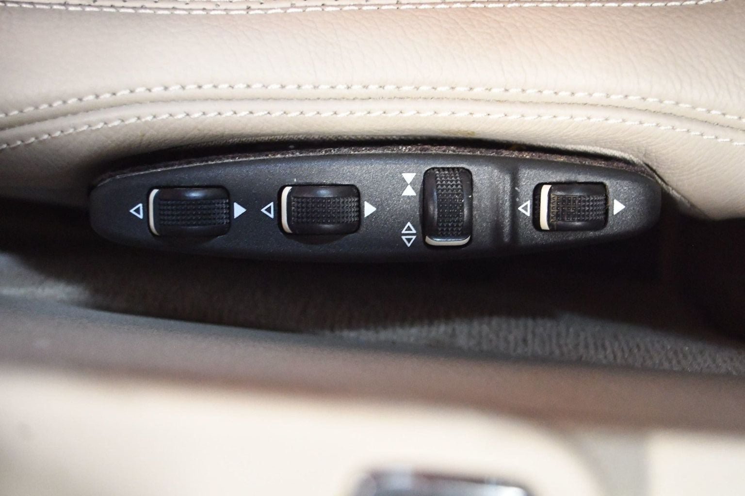 Used 2011 Mercedes-Benz E 550 Cabriolet image 72