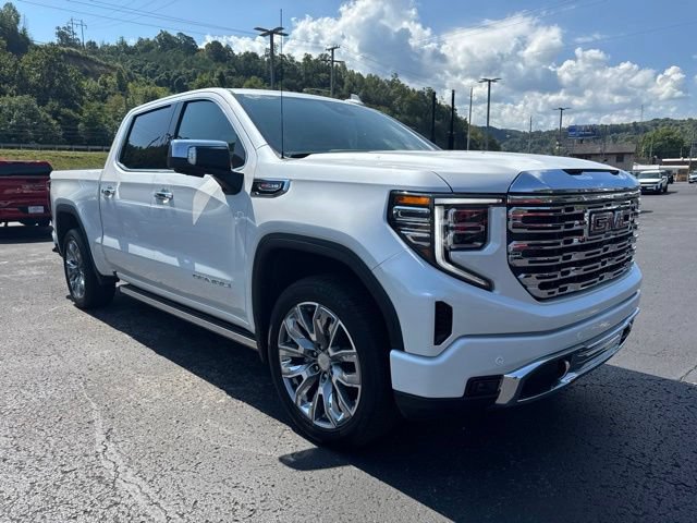 Used 2025 GMC Sierra 1500 Denali w/ Denali Reserve Package AWD/4WD image 1