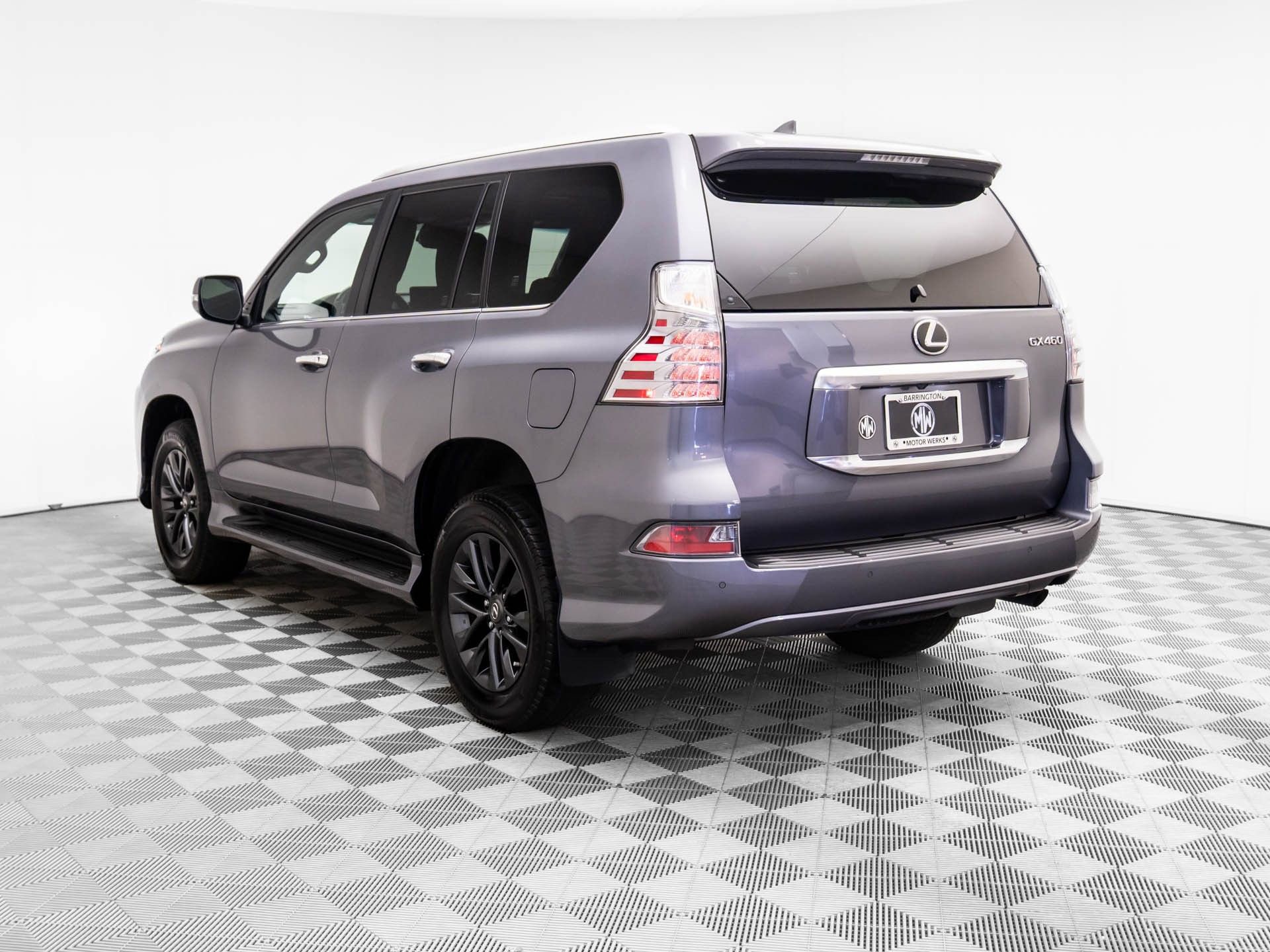 Used 2023 Lexus GX 460 Premium w/ Premium Plus Package image 3
