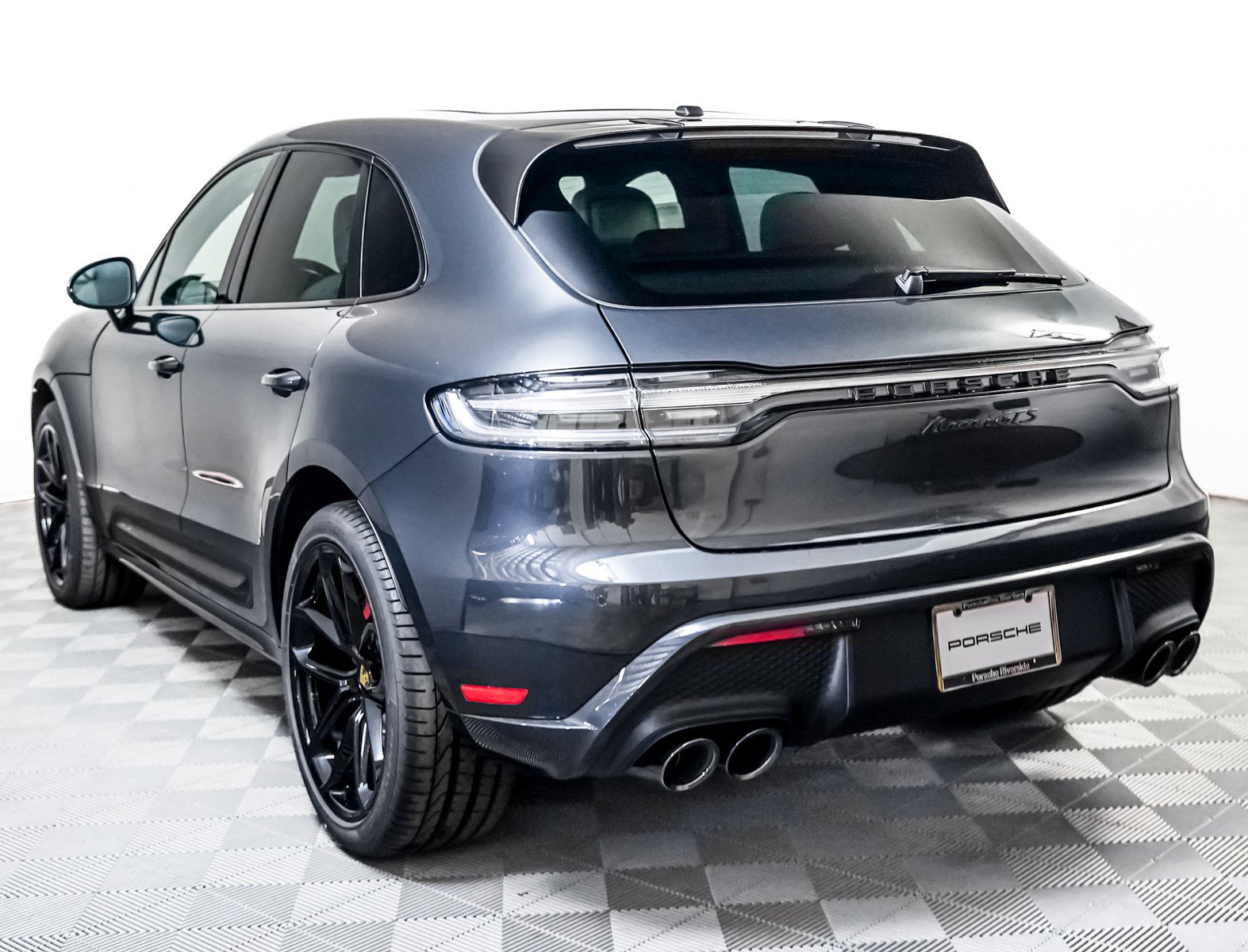 New 2026 Porsche Macan GTS image 3