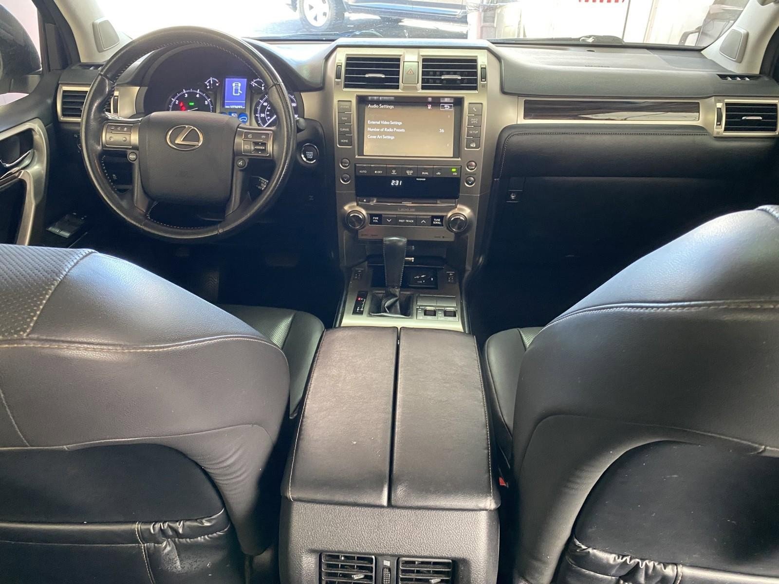 Used 2018 Lexus GX 460 w/ Navigation Package AWD/4WD image 14