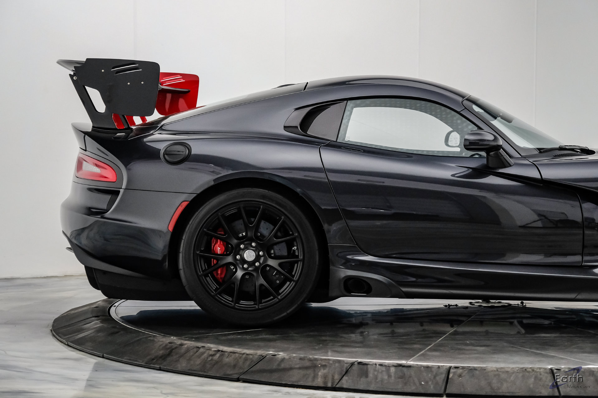 Used 2017 Dodge Viper ACR w/ Extreme Aero Package RWD image 29