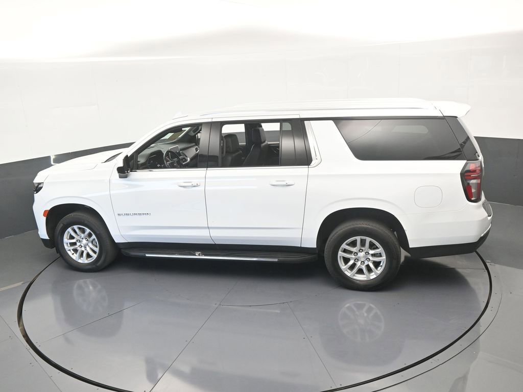 Used 2023 Chevrolet Suburban LT image 48