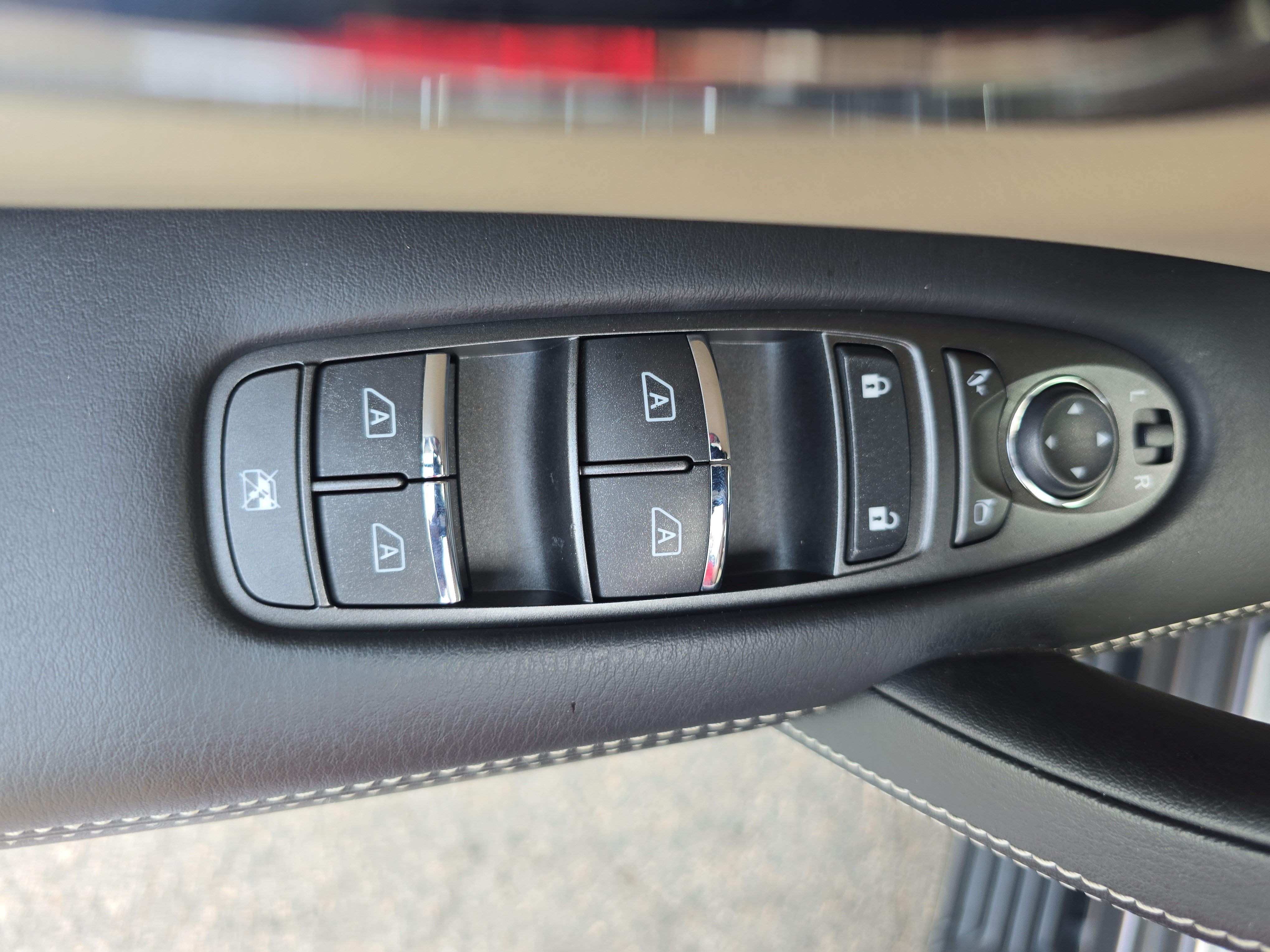 Used 2023 INFINITI QX80 Premium Select w/ Cargo Package AWD/4WD image 29