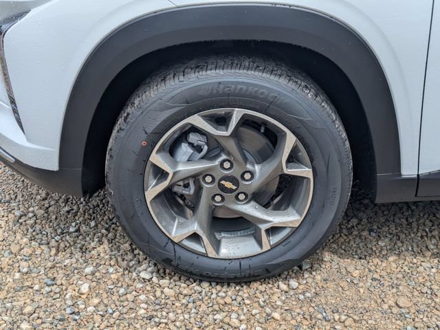 New 2026 Chevrolet Trax LT w/ Driver Confidence Package FWD image 7