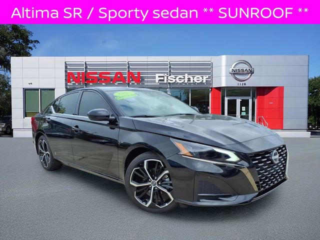 Certified 2025 Nissan Altima 2.5 SR w/ SR Premium Package image 1