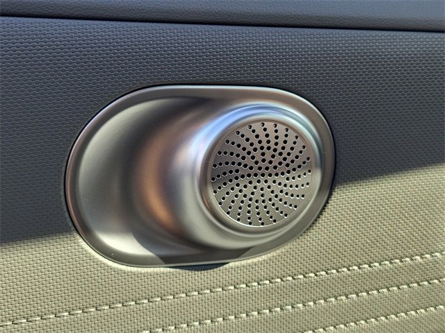 Used 2025 Hyundai Elantra SE image 15