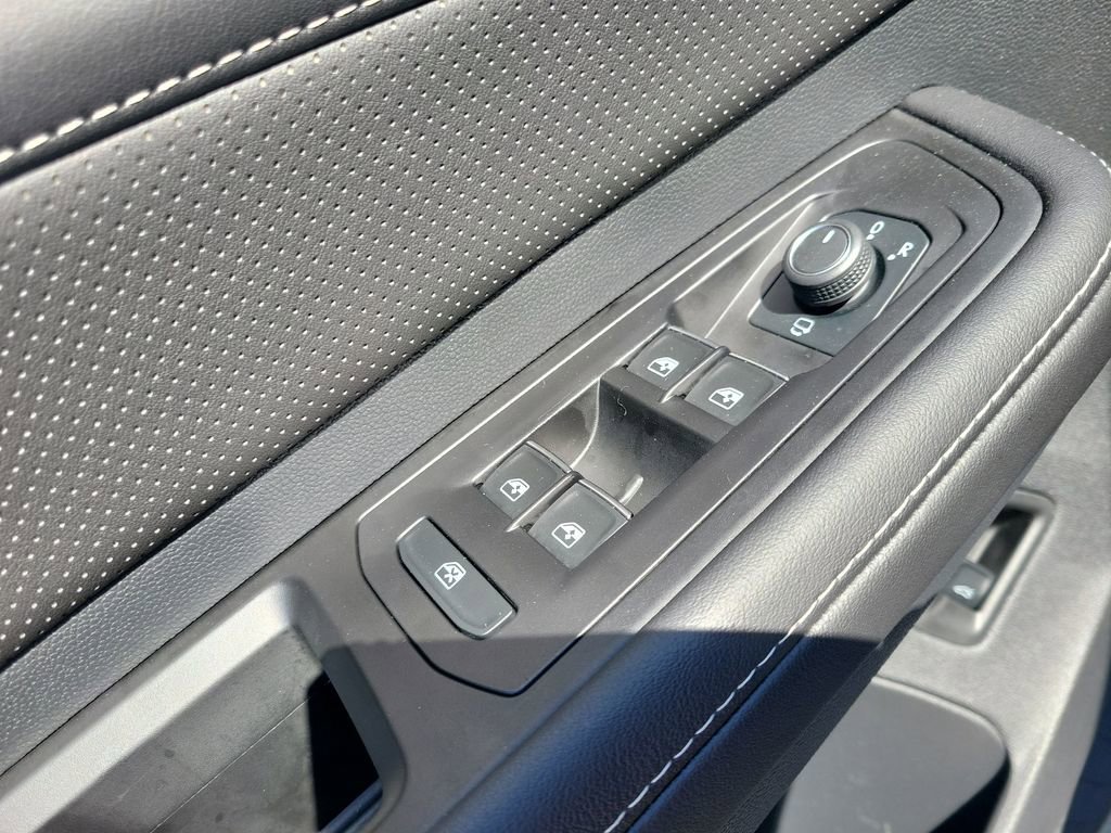 Used 2024 Volkswagen Atlas Cross Sport SEL Premium R-Line image 14