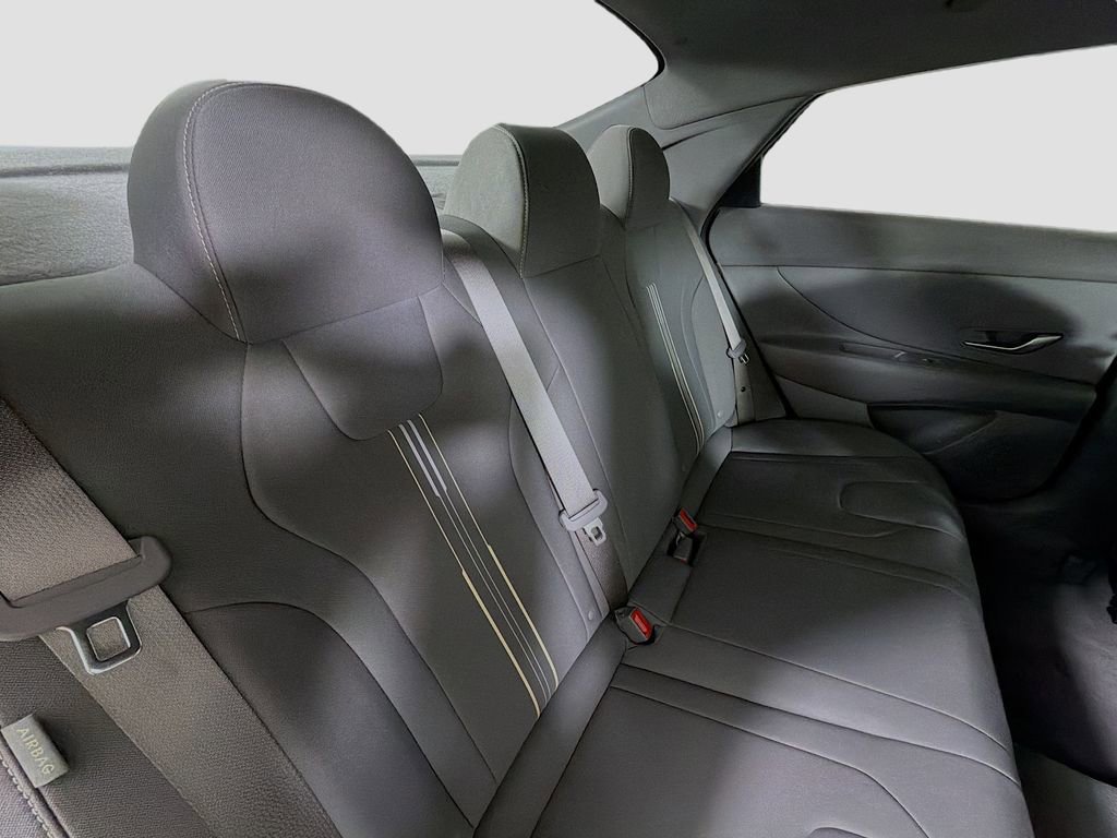 Used 2025 Hyundai Elantra Sport FWD image 26