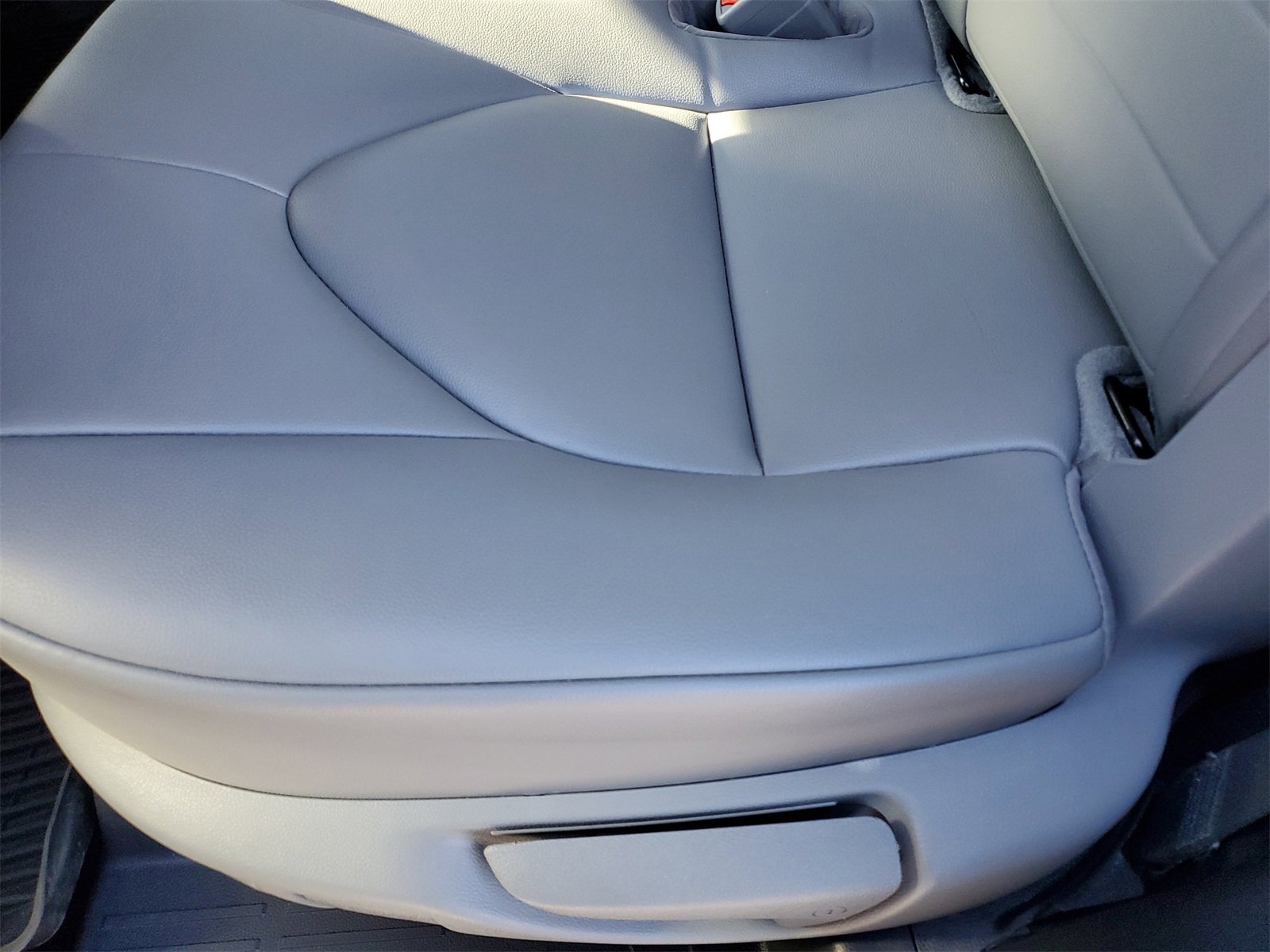 Certified 2023 Toyota Highlander XLE image 16