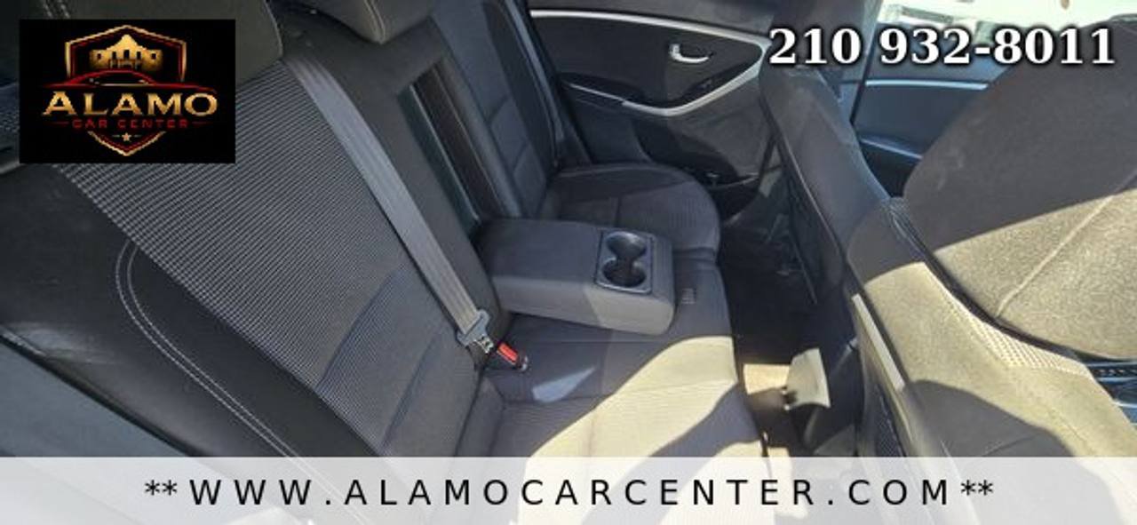 Used 2017 Hyundai Elantra GT FWD image 20
