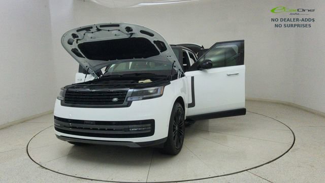 Used 2025 Land Rover Range Rover SE image 72