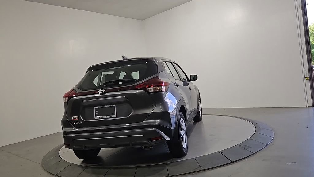 New 2025 Nissan Kicks Play S image 5
