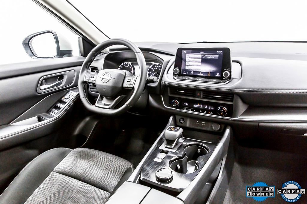 Used 2025 Nissan Rogue SV image 16