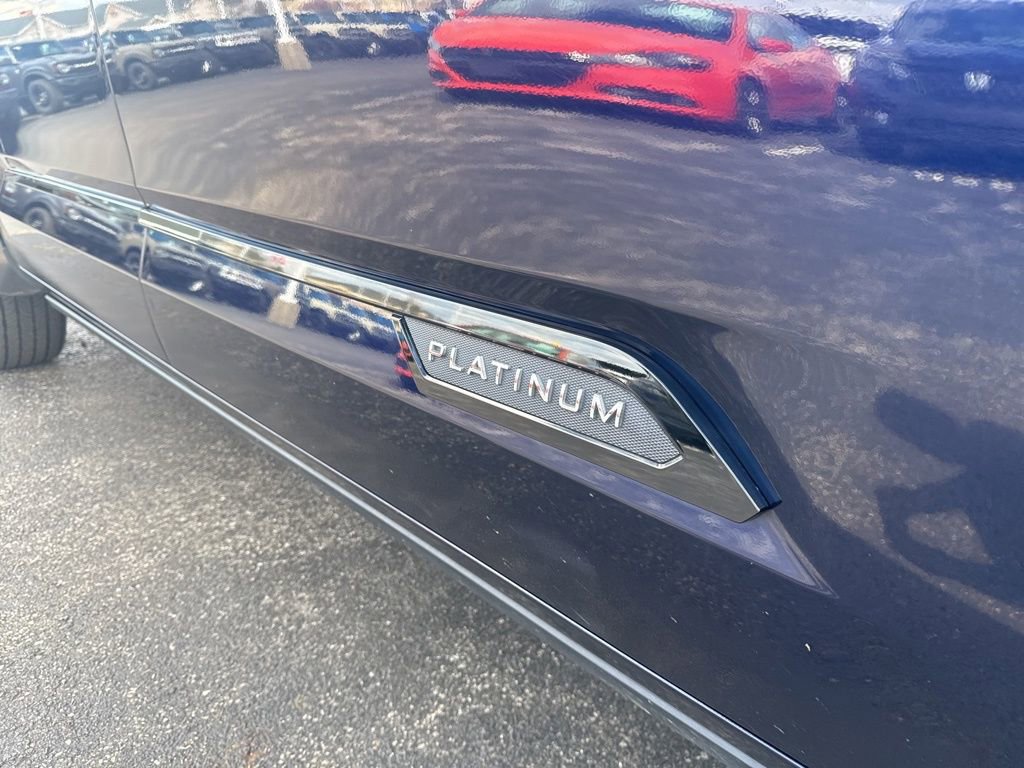 Used 2022 Toyota Tundra Platinum w/ Advanced Package image 4