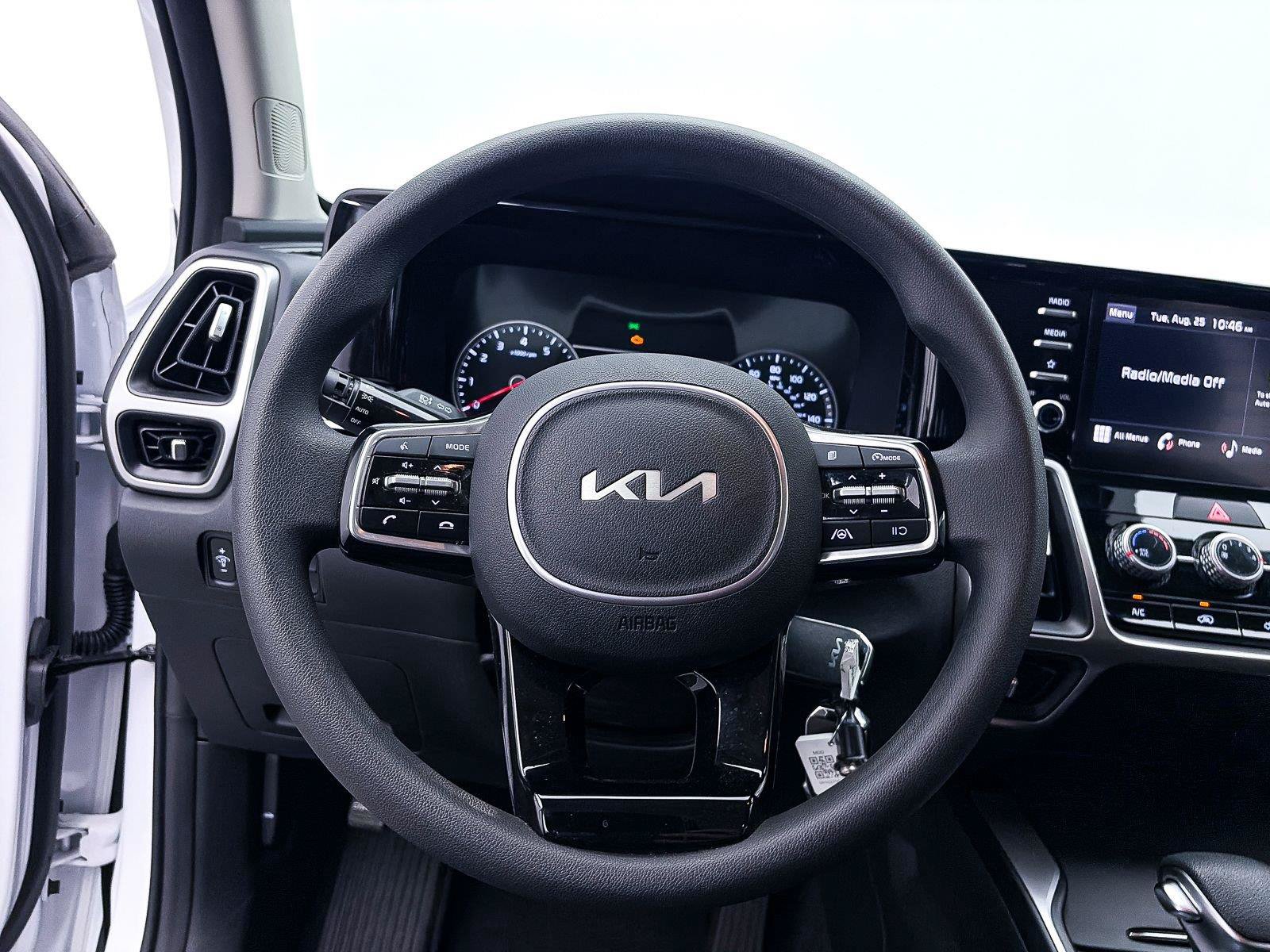Used 2023 Kia Sorento LX FWD image 27