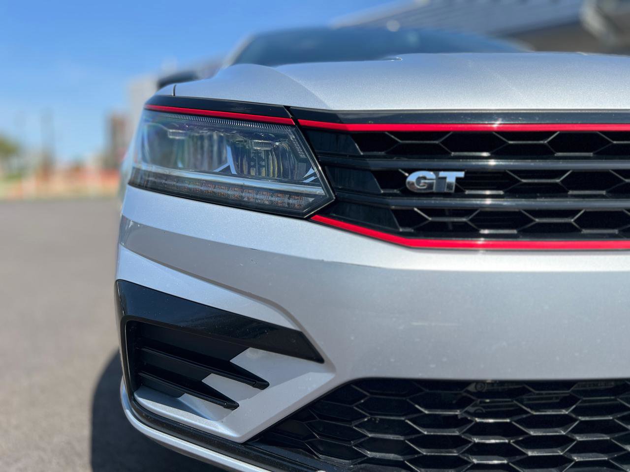 Used 2018 Volkswagen Passat 3.6 FWD image 40