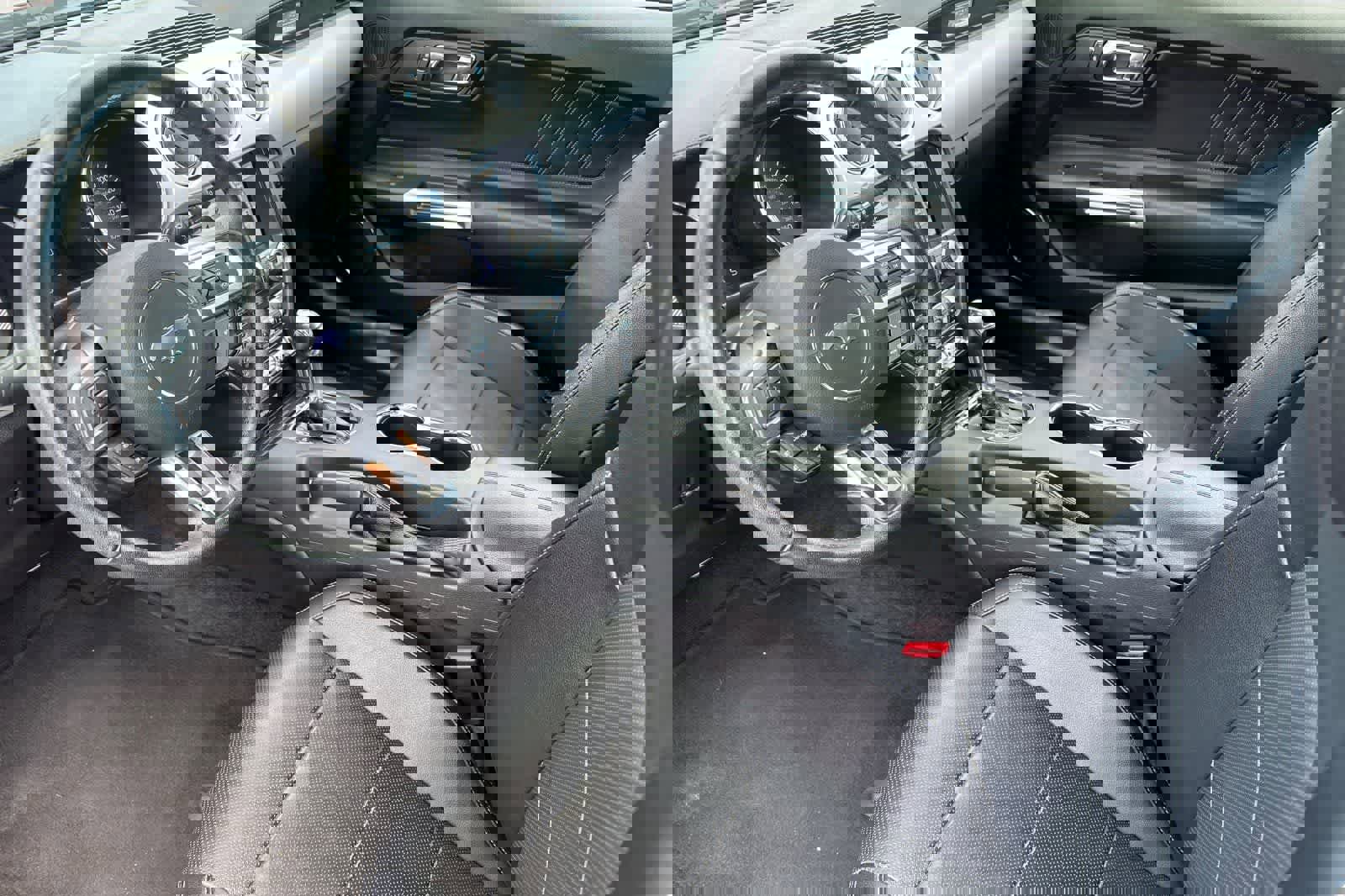 Used 2016 Ford Mustang Premium image 11