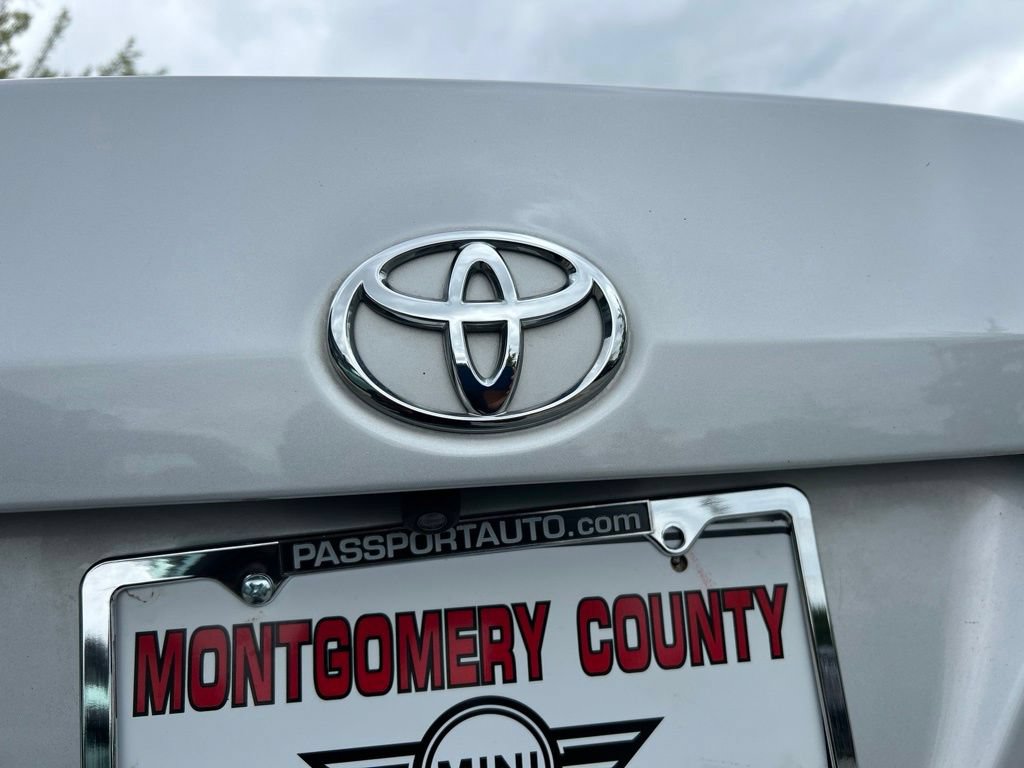 Used 2018 Toyota Corolla L FWD image 13
