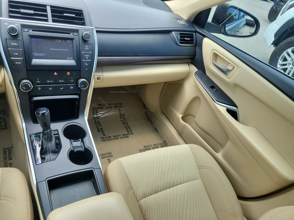 Used 2017 Toyota Camry XLE FWD image 29