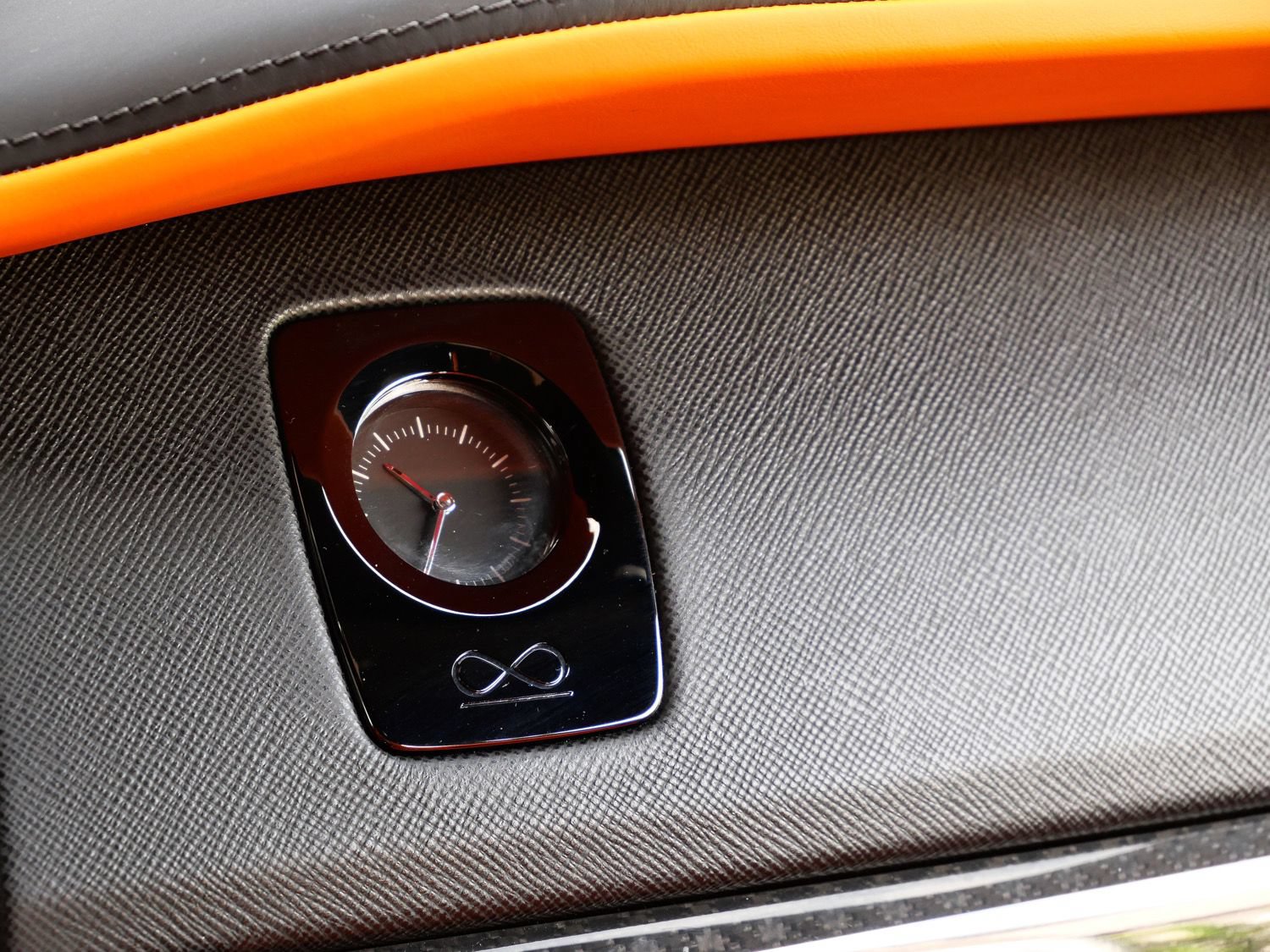 Certified 2023 Rolls-Royce Cullinan Black Badge w/ Dark Exterior Package AWD/4WD image 13
