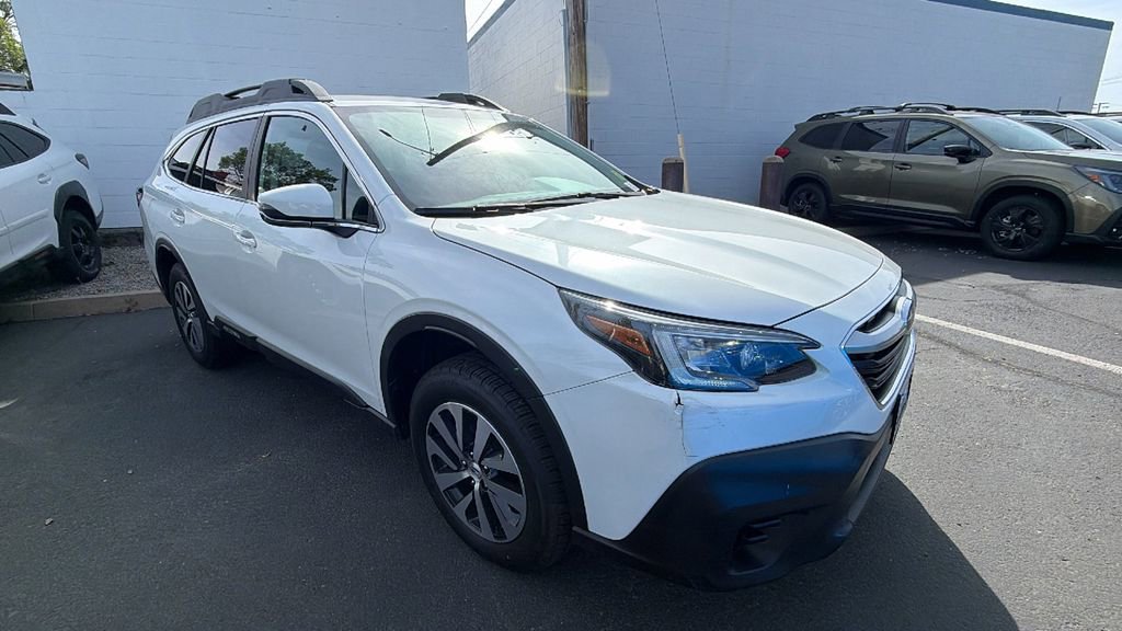 Used 2021 Subaru Outback Premium image 2