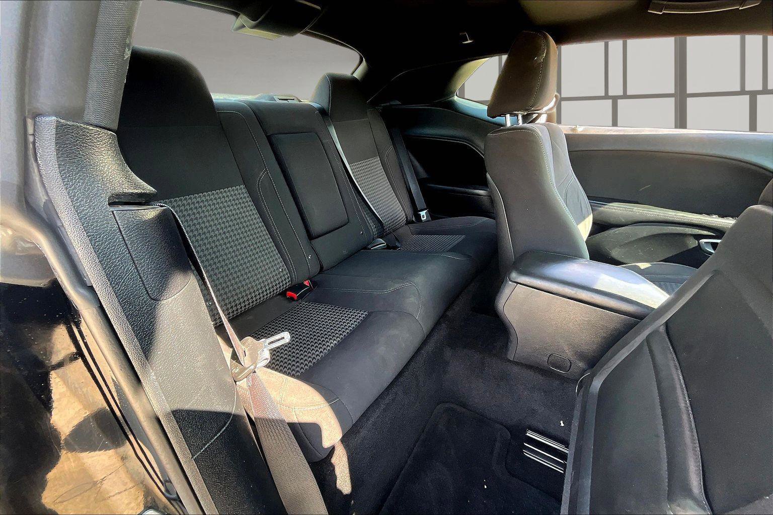 Used 2016 Dodge Challenger SXT image 26