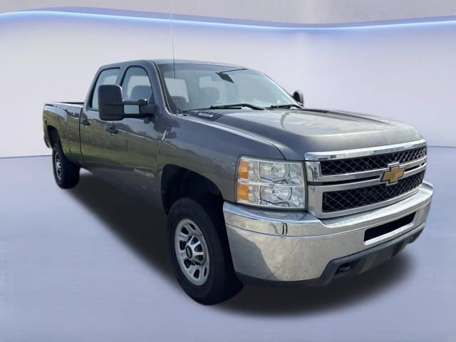 Used 2013 Chevrolet Silverado 3500 W/T AWD/4WD image 3