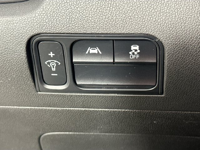 Used 2023 Kia Sorento S w/ Panoramic Sunroof Package AWD/4WD image 25