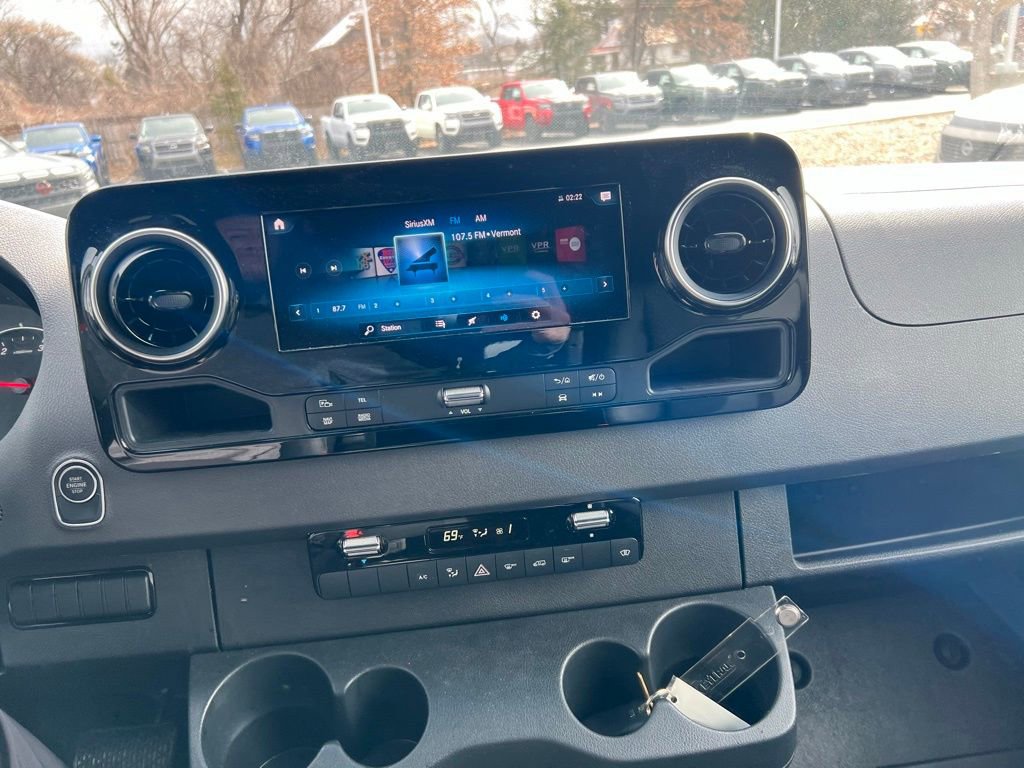 Used 2024 Mercedes-Benz Sprinter 2500 image 25