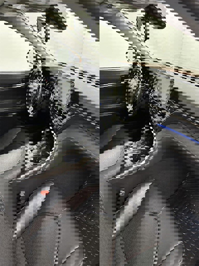 Used 2022 Toyota Camry XSE image 40