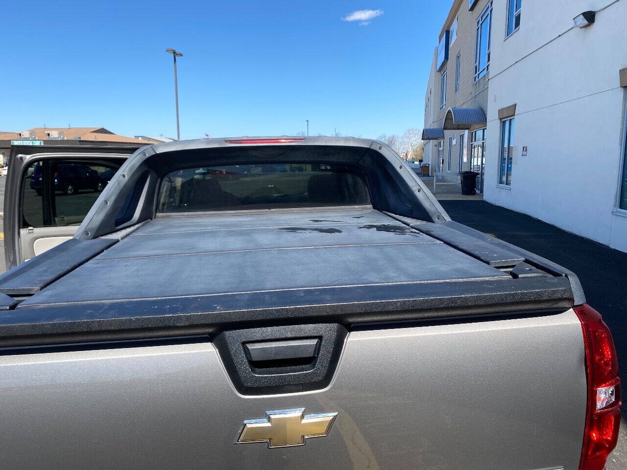 Used 2008 Chevrolet Avalanche LT w/ LT Preferred Equipment Group AWD/4WD image 18