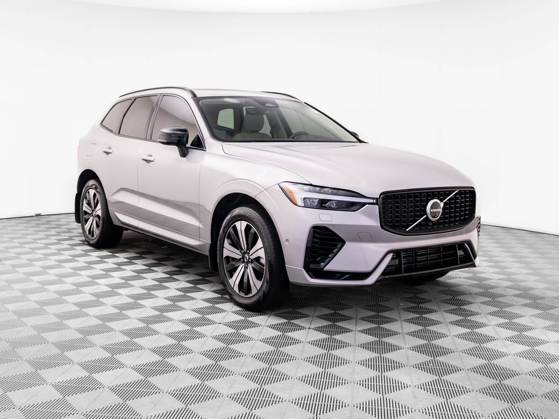 Used 2025 Volvo XC60 T8 Plus w/ Climate Package AWD/4WD image 7
