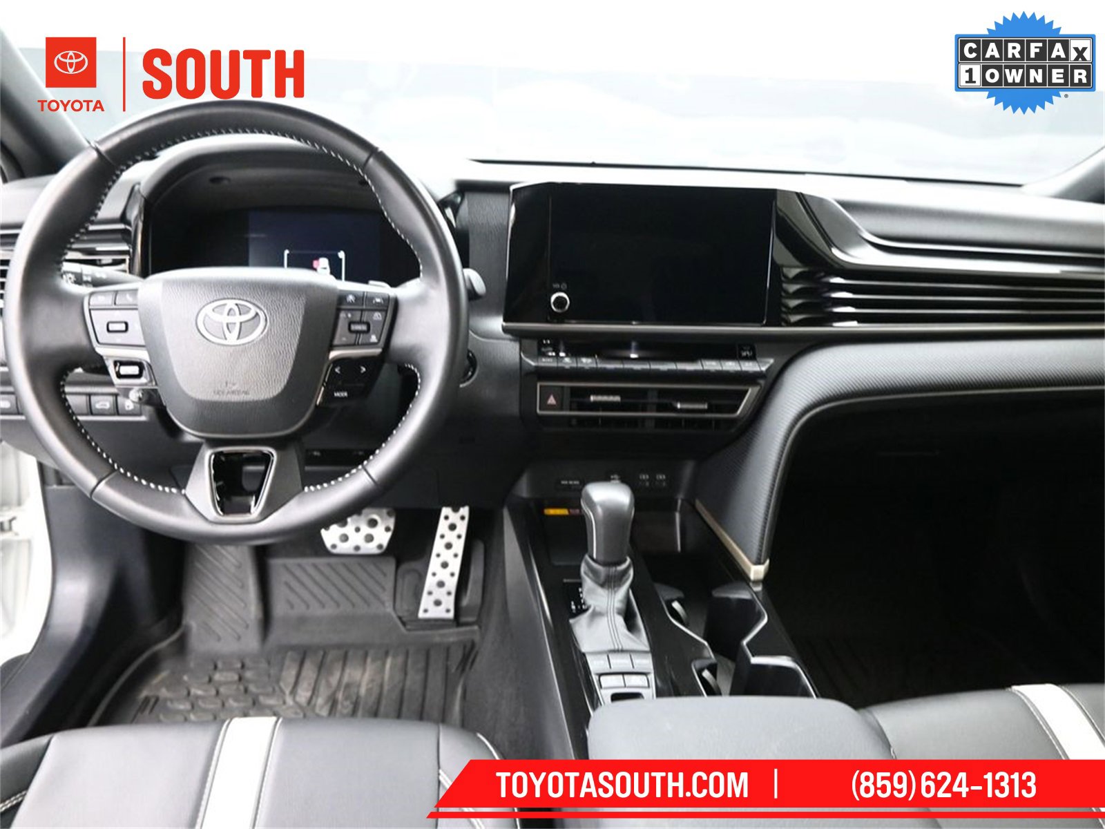 Used 2025 Toyota Camry SE w/ Convenience Package image 10