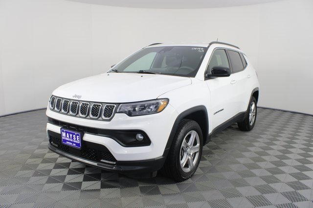 Used 2024 Jeep Compass Latitude image 20
