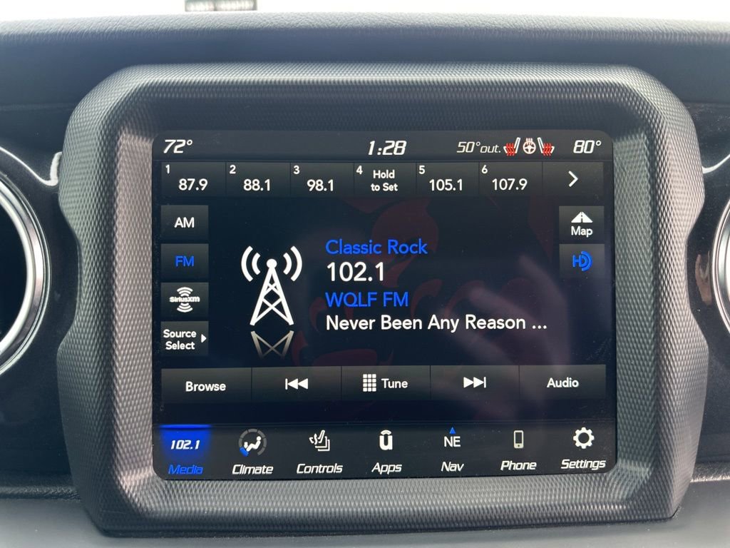 Used 2023 Jeep Wrangler Altitude image 9