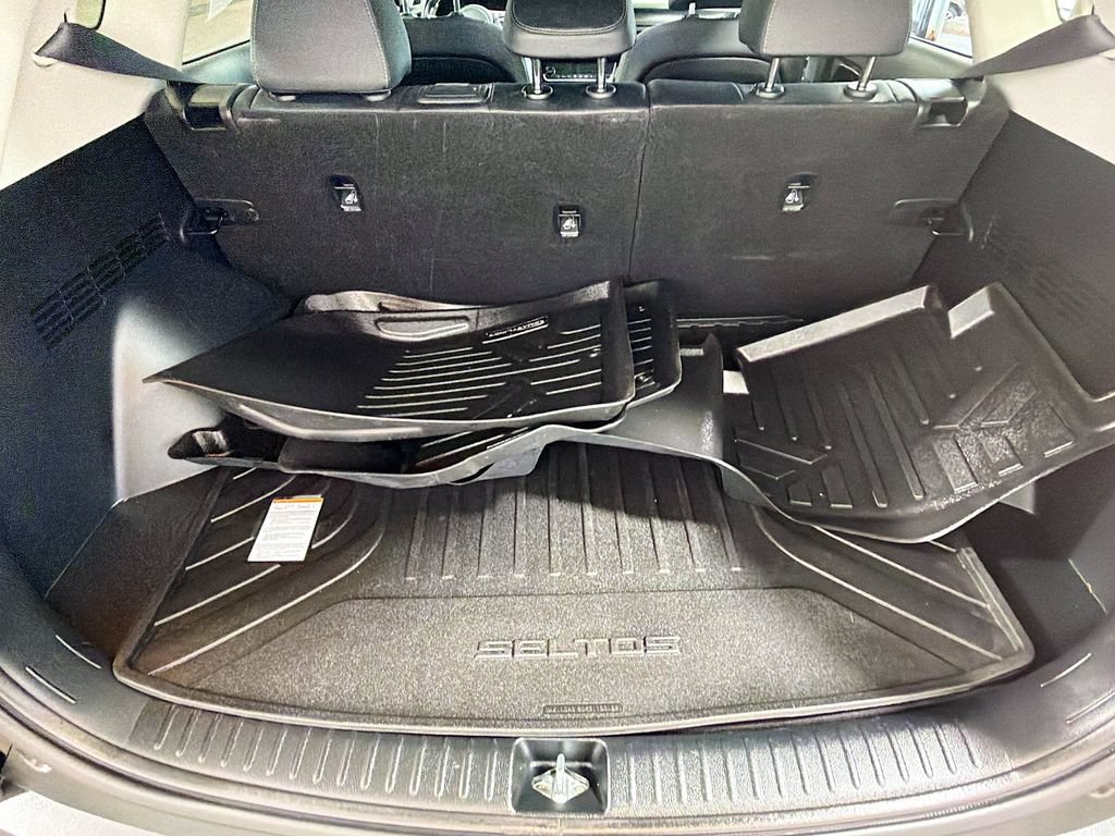 Used 2023 Kia Seltos EX AWD/4WD image 28